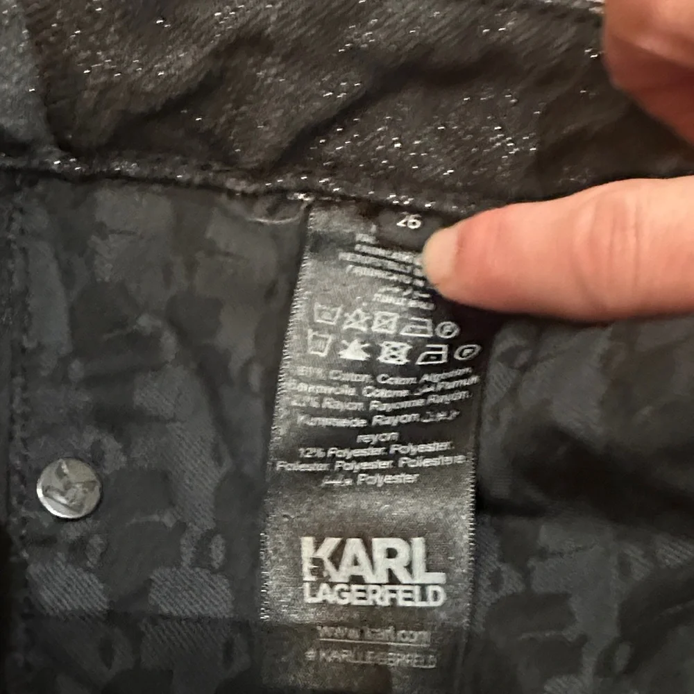 Karl Lagerfeld Black Distressed Skinny Metallic Jeans size 26 Luxury Denim - Picture 4 of 8